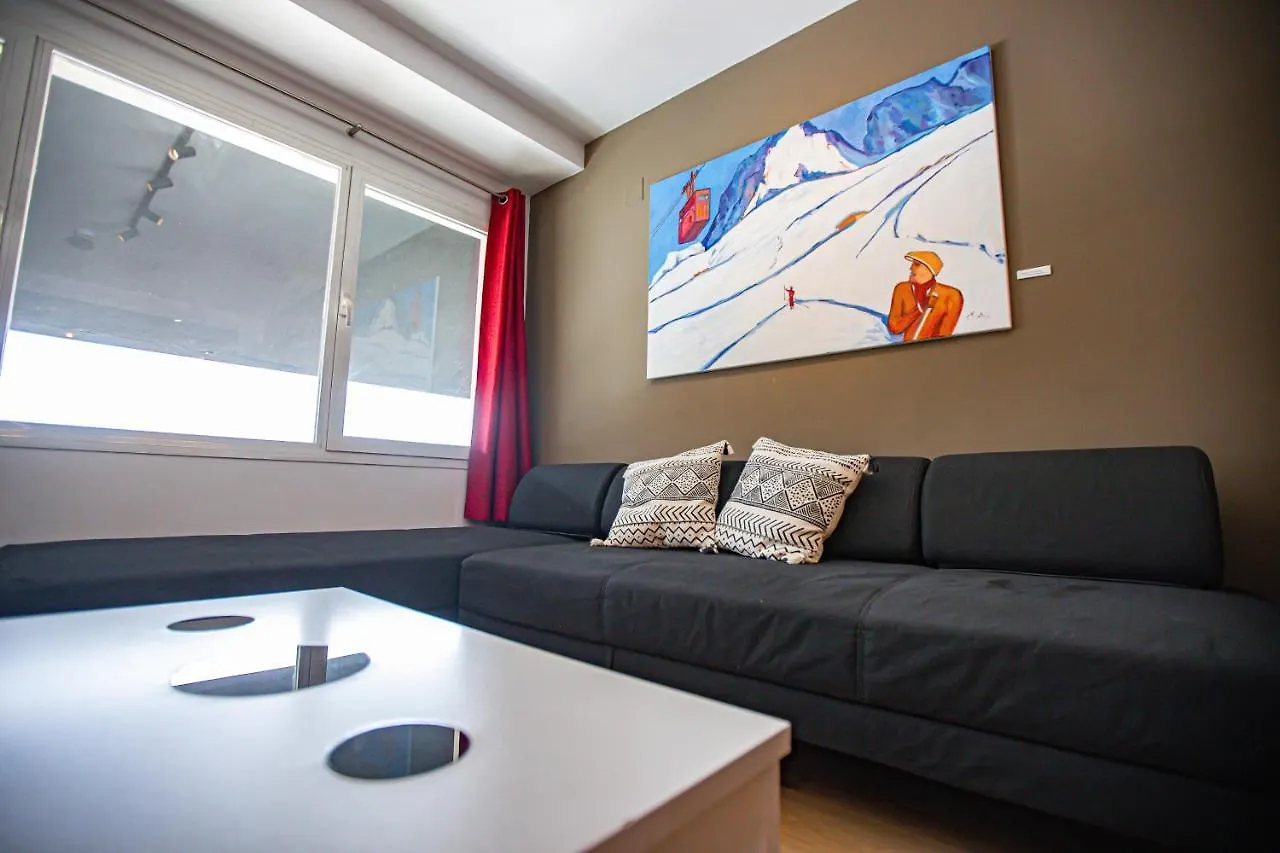 Holidays, Edificio Serraneu, Sierra Nevada 4 Personas Y Parking 0*,